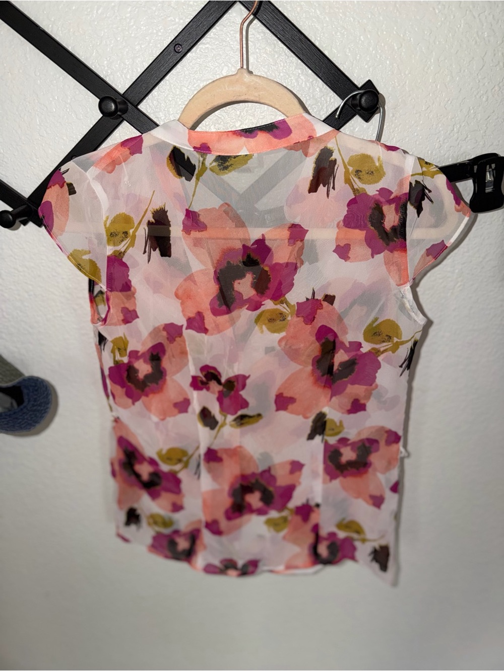 Worthington Petite PS Floral Chiffon Ruffle Front Flutter Sleeve Blouse - Picture 3 of 4